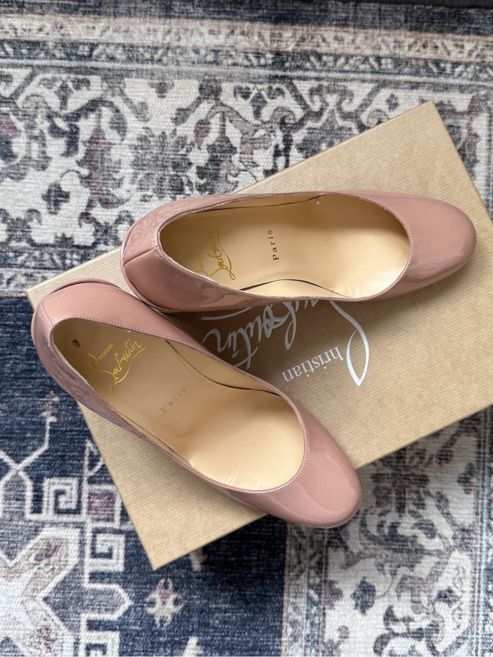Christian Louboutin
Nude Miss Sab 85MM Patent Leather Pumps
Size 7 EU 37
